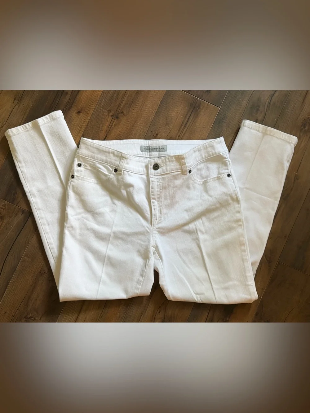 Chico’s | Platinum Denim Ultimate Fit White Straight Leg Jeans Size 0.5 (US 6)